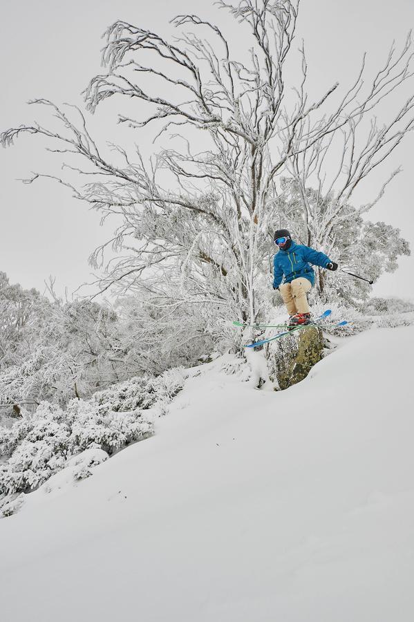 Ski Club Of Victoria - Ivor Whittaker Lodge Mount Buller Bagian luar foto