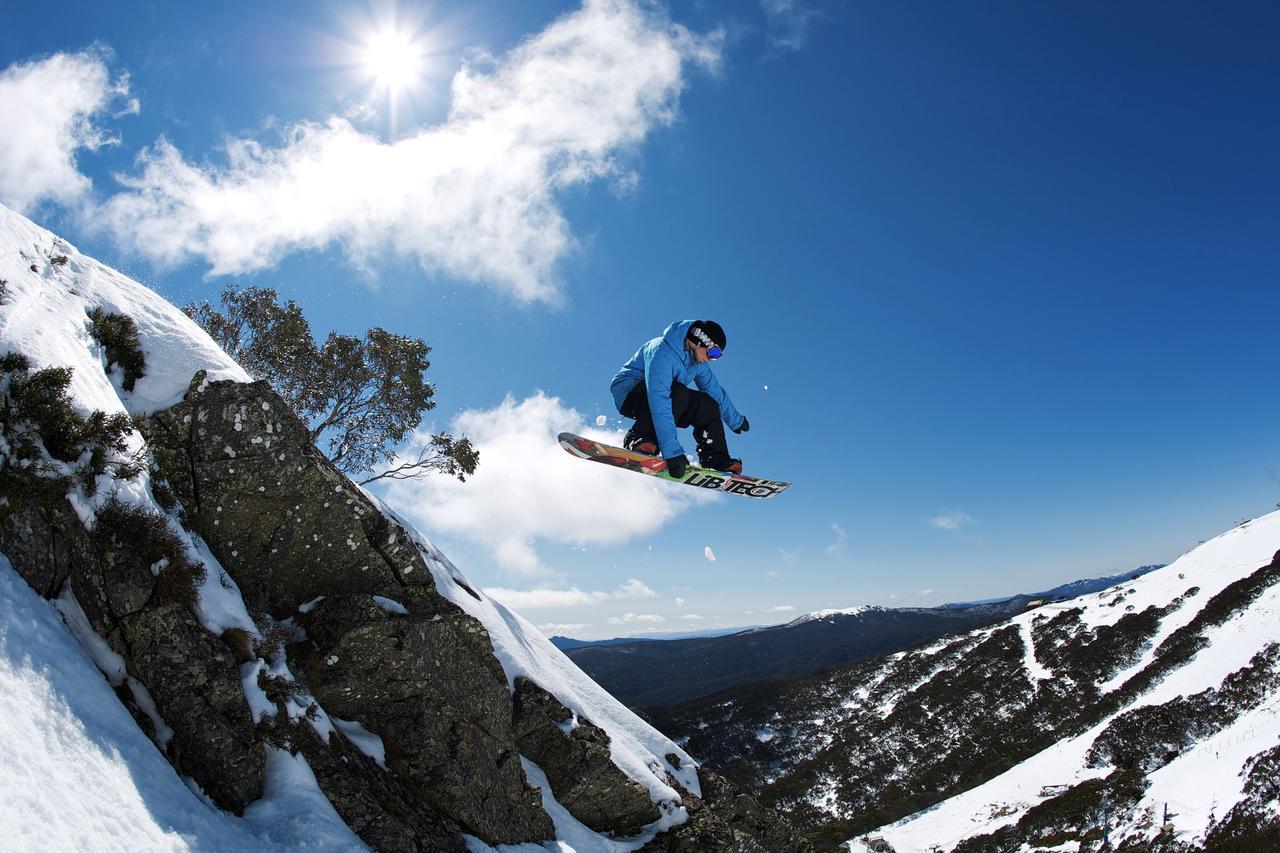 Ski Club Of Victoria - Ivor Whittaker Lodge Mount Buller Bagian luar foto